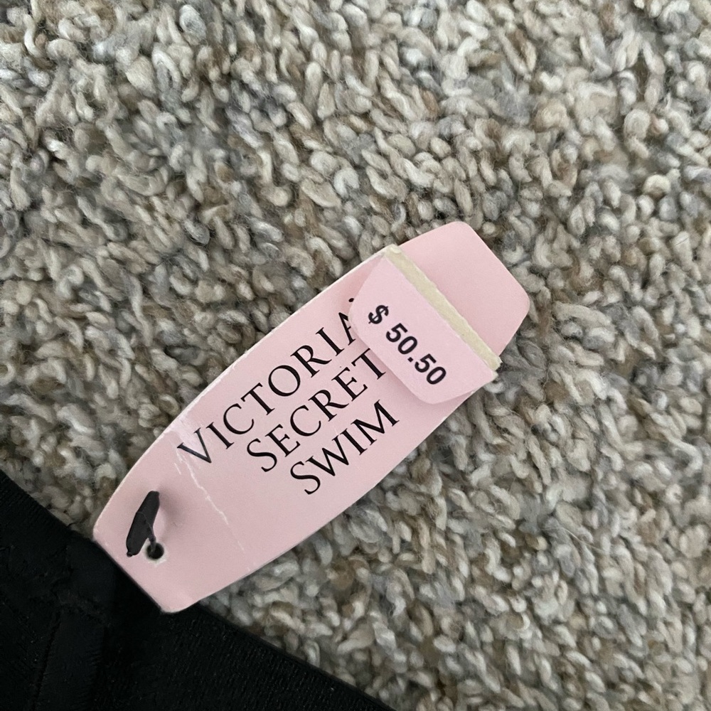 Victoria's Secret Black Bikini Top - Picture 3 of 7